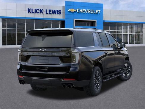 New 2026 Chevrolet Suburban Z71 w/ Comfort Package AWD/4WD image 4