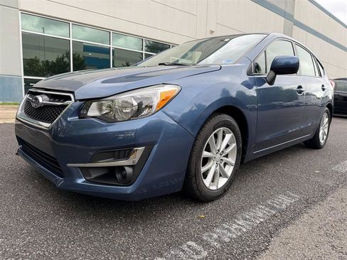 Used 2013 Subaru Impreza 2.0i Premium w/ All-Weather Pkg AWD/4WD image 2