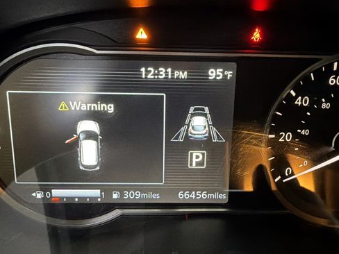 Used 2020 Nissan Kicks SV FWD image 9