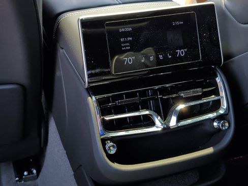 Used 2021 Bentley Flying Spur V8 AWD/4WD image 40