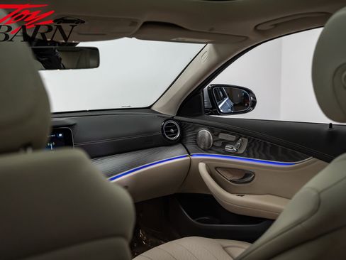 Used 2022 Mercedes-Benz E 450 4MATIC Sedan image 46