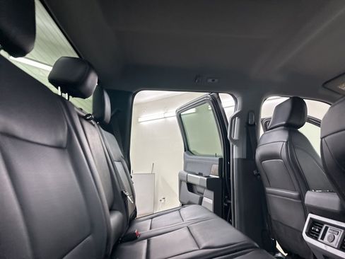 New 2026 Ford F250 Lariat w/ Black Appearance Package image 23