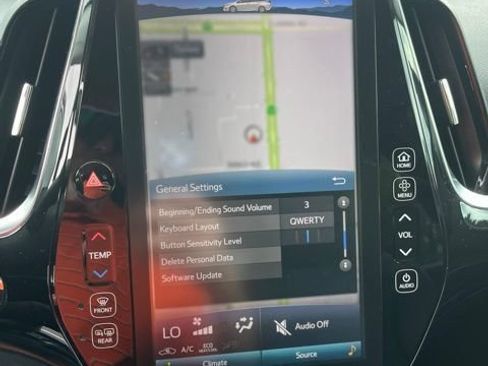 Used 2017 Toyota Prius Prime Advanced w/ Carpet Mat Package FWD image 14