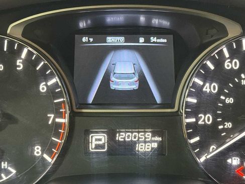 Used 2015 Nissan Pathfinder S FWD image 17