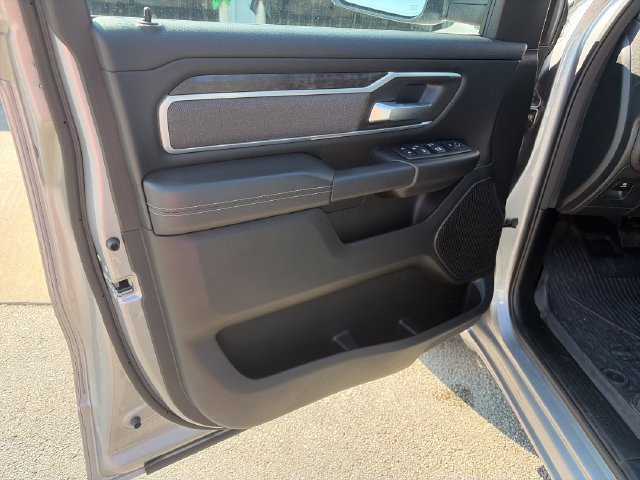Used 2023 RAM 1500 Big Horn AWD/4WD image 10