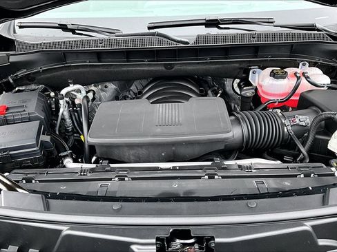 New 2026 Chevrolet Suburban Z71 w/ Comfort Package image 11