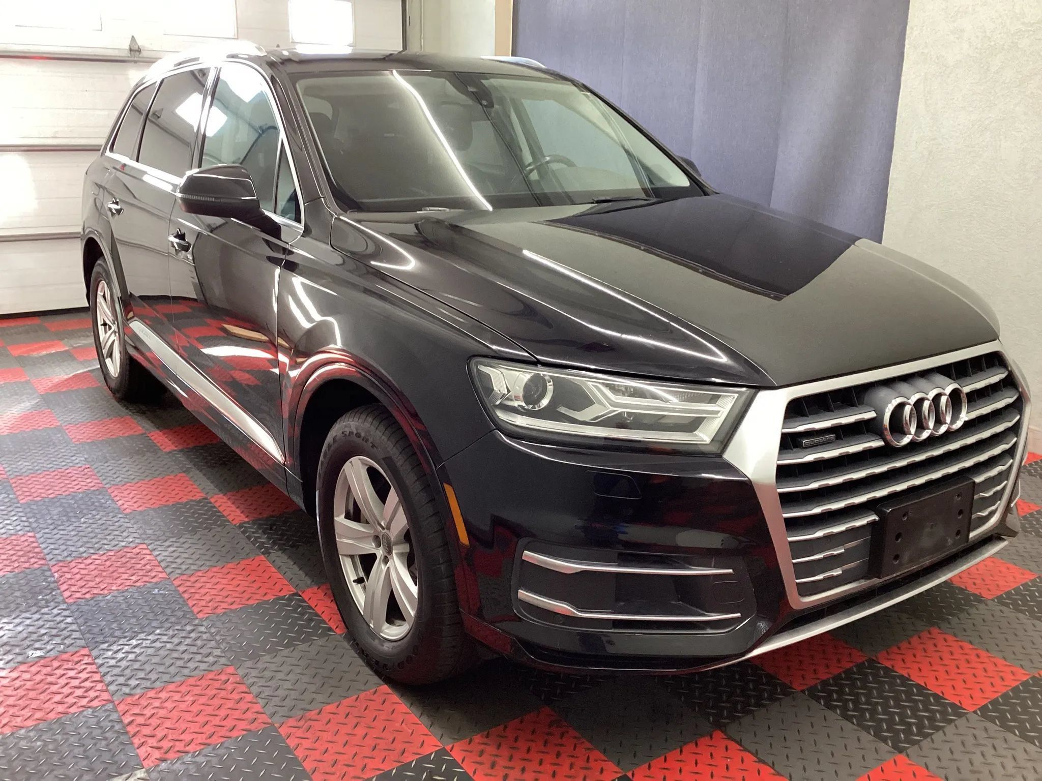 Used 2018 Audi Q7 2.0T Premium Plus w/ Premium Plus Package AWD/4WD image 2