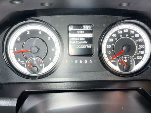 Used 2017 RAM 1500 Express AWD/4WD image 21