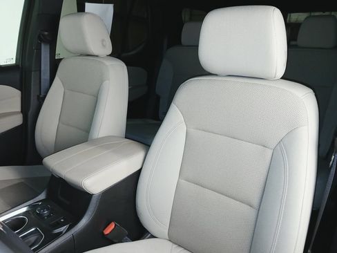 Used 2023 Chevrolet Traverse LS w/ Safety Package AWD/4WD image 11