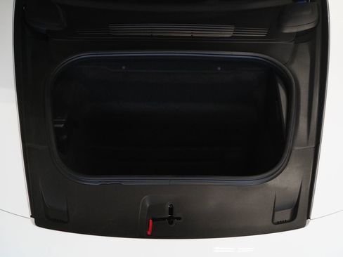 Used 2025 Porsche 911 Carrera image 36