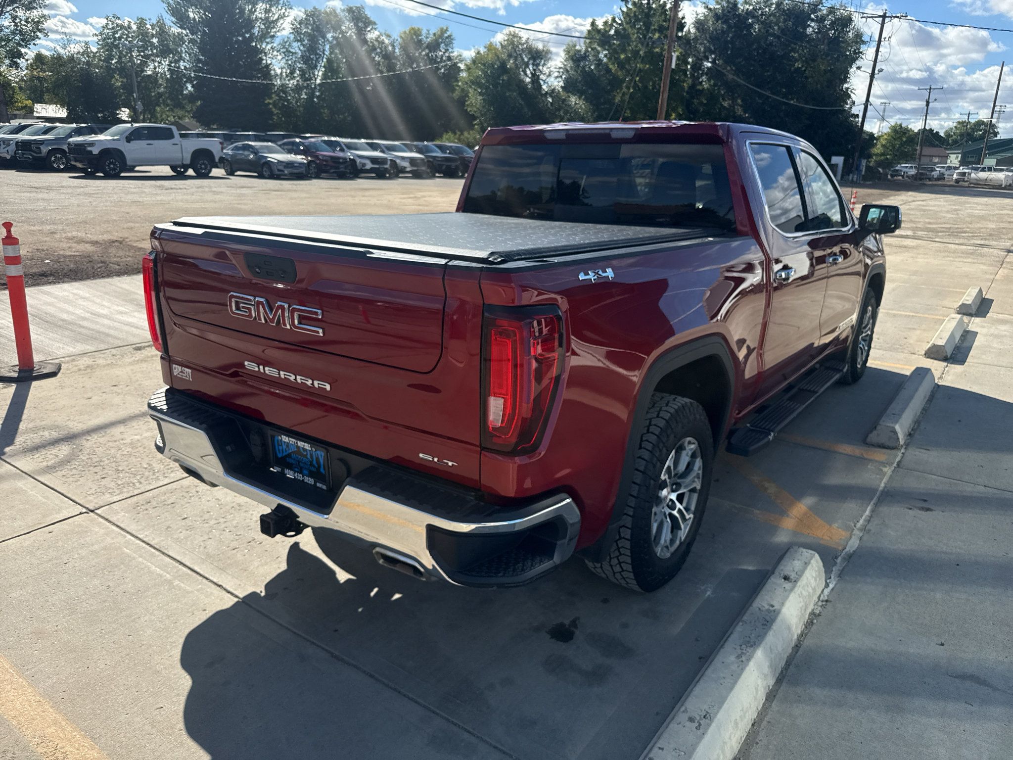 Used 2019 GMC Sierra 1500 SLT w/ SLT Convenience Package AWD/4WD image 5
