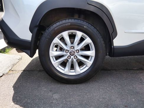 Used 2023 Toyota Corolla Cross LE AWD/4WD image 64