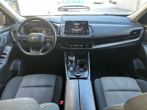 Used 2025 Nissan Rogue SV AWD/4WD image 35