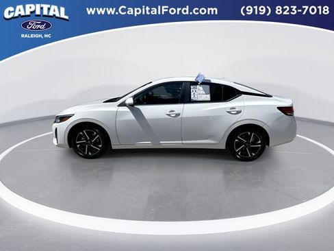 Used 2025 Nissan Sentra SV FWD image 5