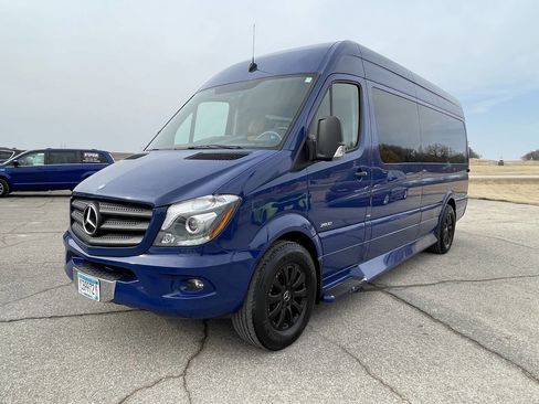 Used 2014 Mercedes-Benz Sprinter 2500 image 11