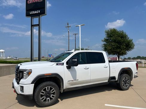 Used 2022 GMC Sierra 2500 AT4 w/ AT4 Preferred Package AWD/4WD image 1