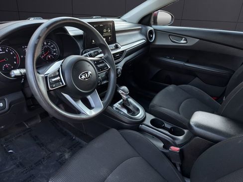 Used 2021 Kia Forte LXS image 12