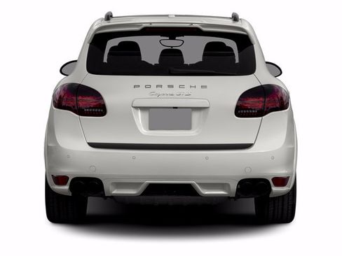 Used 2014 Porsche Cayenne GTS AWD/4WD image 8