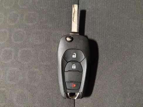 Used 2020 Chevrolet Trax LS image 32