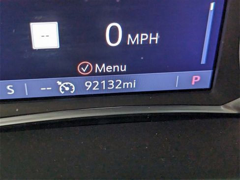 Used 2021 GMC Acadia SLT w/ Elevation Edition image 28