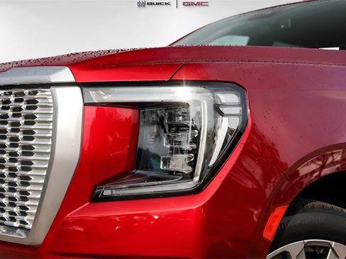 Used 2023 GMC Yukon Denali w/ Max Trailering Package image 3