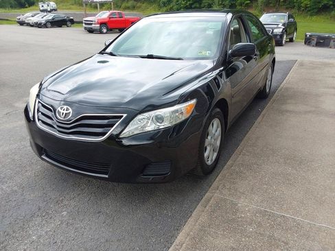 Used 2011 Toyota Camry LE w/ LE Extra-Value Pkg FWD image 6