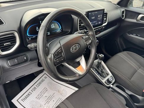 Used 2026 Hyundai Venue SEL FWD image 13