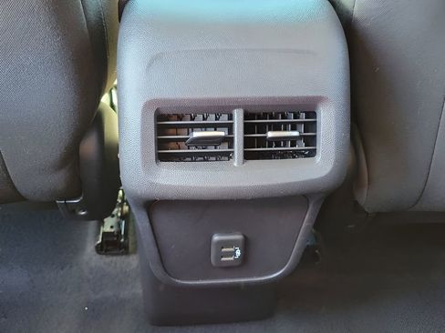 Used 2024 Chevrolet Equinox LT image 16