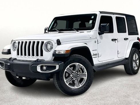 Used 2022 Jeep Wrangler Unlimited Sahara w/ Cold Weather Group image 13