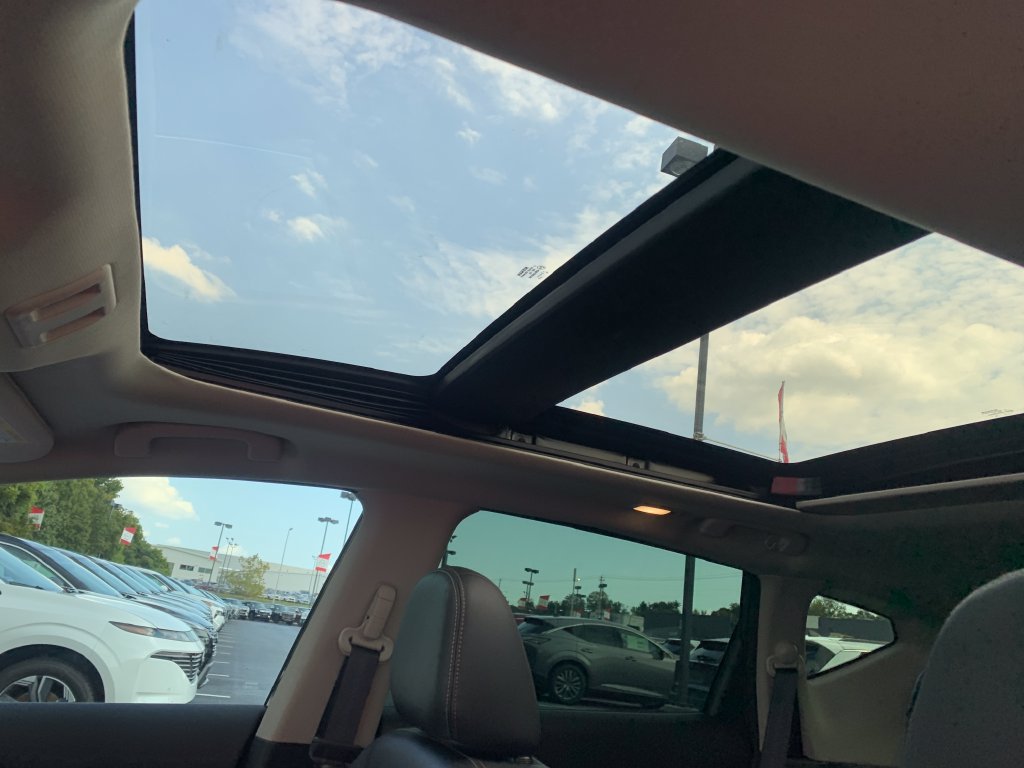 Used 2024 Nissan Murano Platinum w/ Cargo Package FWD image 16