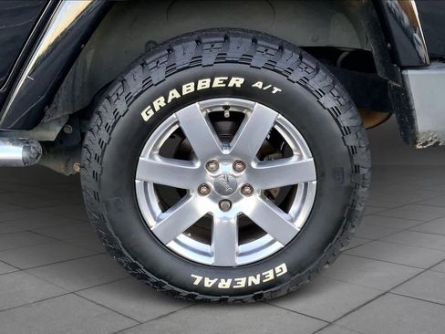 Used 2014 Jeep Wrangler Unlimited Sahara w/ Mopar Chrome Edition Group image 10