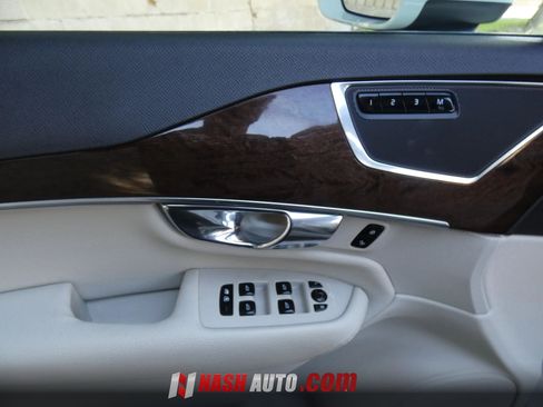 Used 2016 Volvo XC90 T6 Momentum w/ Momentum Plus Package AWD/4WD image 59