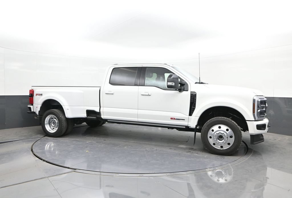 Used 2025 Ford F450 Platinum w/ FX4 Off-Road Package AWD/4WD image 17