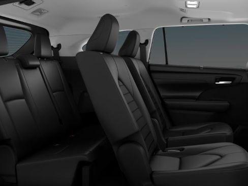 New 2026 Toyota Highlander XLE image 7