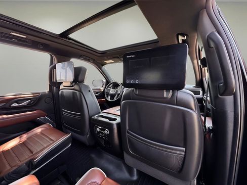 Used 2023 GMC Yukon Denali Ultimate AWD/4WD image 18