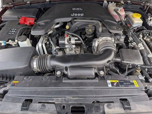 Certified 2021 Jeep Wrangler Unlimited Rubicon image 32