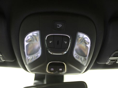 Used 2022 Jeep Compass Limited w/ (RED) Package image 24