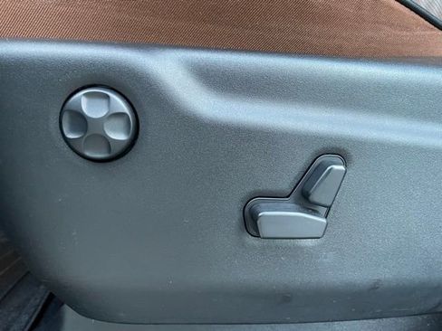 Used 2021 Jeep Grand Cherokee Overland image 10