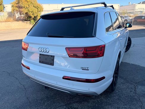 Used 2018 Audi Q7 3.0T Prestige w/ Prestige Package AWD/4WD image 18