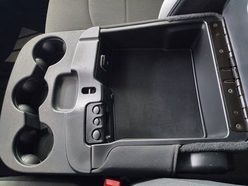 Used 2021 RAM 2500 Big Horn image 25