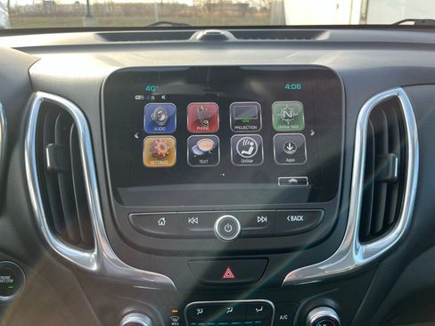 Used 2018 Chevrolet Equinox LT w/ Sun & Infotainment Package image 16