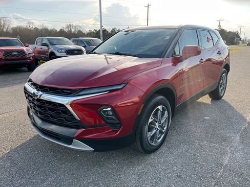 Used 2024 Chevrolet Blazer LT image 1