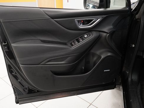 Used 2020 Subaru Forester Limited image 18