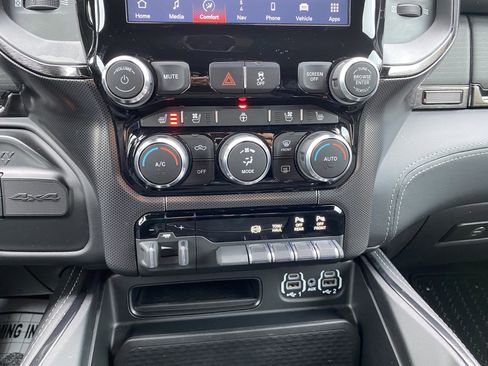 Used 2023 RAM 2500 Limited image 26