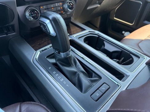 Used 2015 Ford F150 Platinum w/ Equipment Group 701A Luxury AWD/4WD image 25