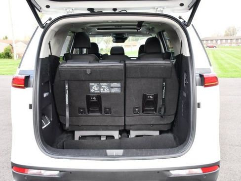 Used 2024 Kia Carnival SX Prestige image 36