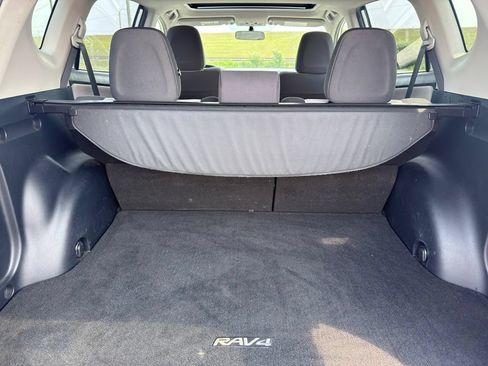 Used 2014 Toyota RAV4 XLE AWD/4WD image 30