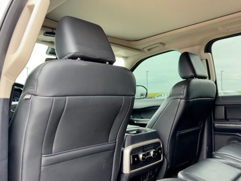Used 2023 Ford Expedition XLT AWD/4WD image 15