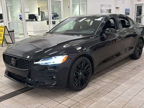 Used 2023 Volvo S60 B5 Plus w/ Climate Package image 9