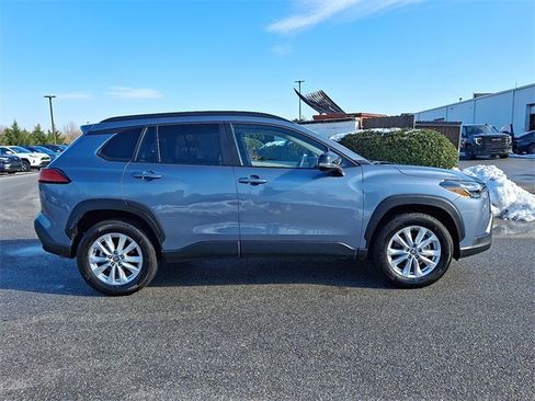 Certified 2025 Toyota Corolla Cross LE image 7